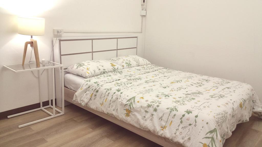 Green Home Hostel And Massage Bangkok Extérieur photo