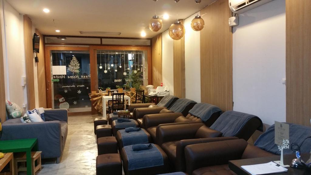 Green Home Hostel And Massage Bangkok Extérieur photo