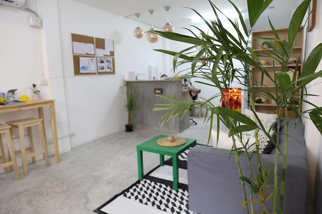 Green Home Hostel And Massage Bangkok Extérieur photo