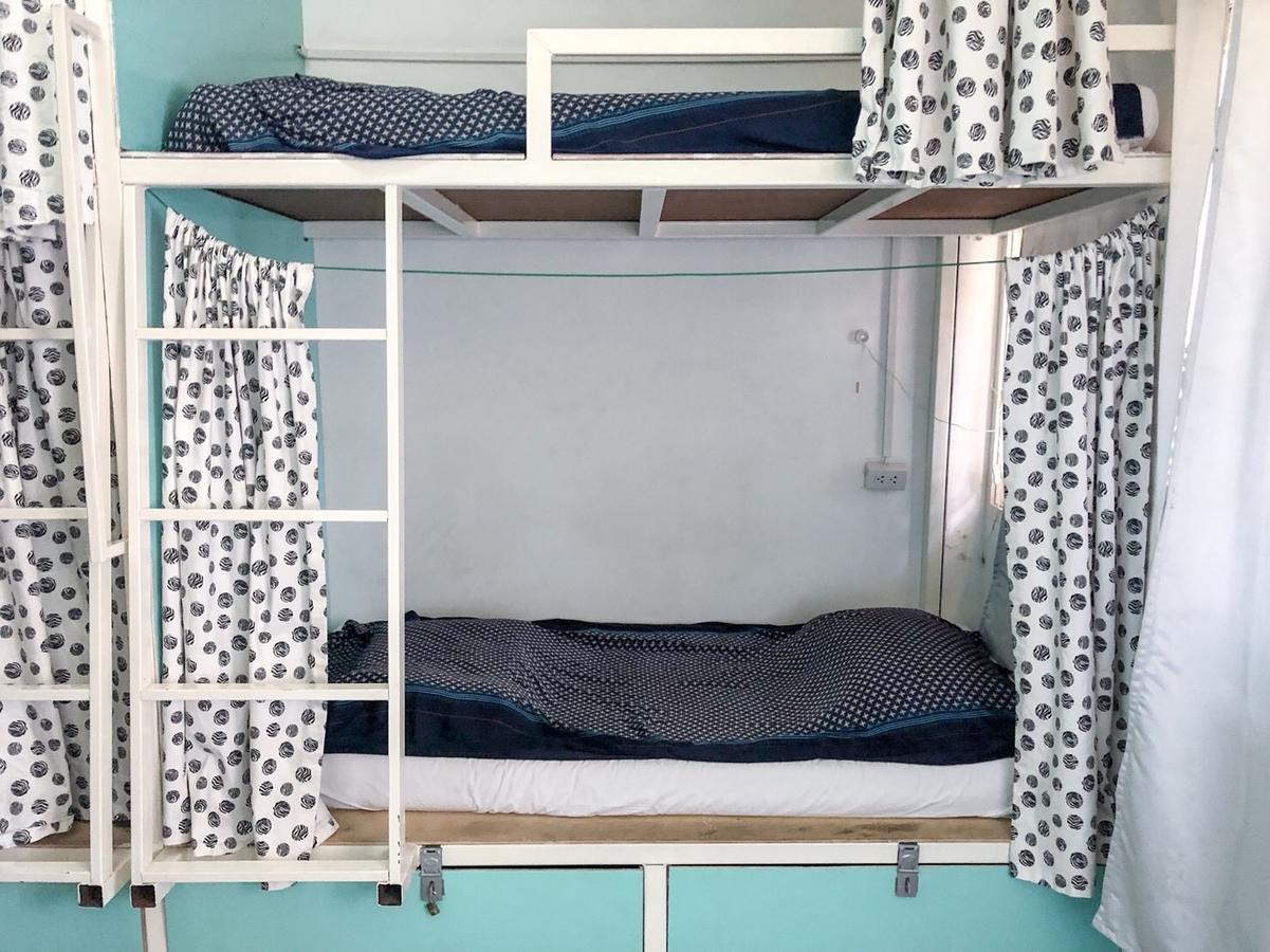 Green Home Hostel And Massage Bangkok Extérieur photo